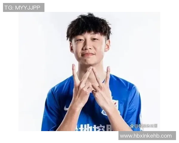 足球新星穆崭露头角引发关注未来可期的成长之路